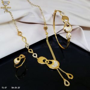 طقم ذهب كامل عيار 21 من سليمه جولد